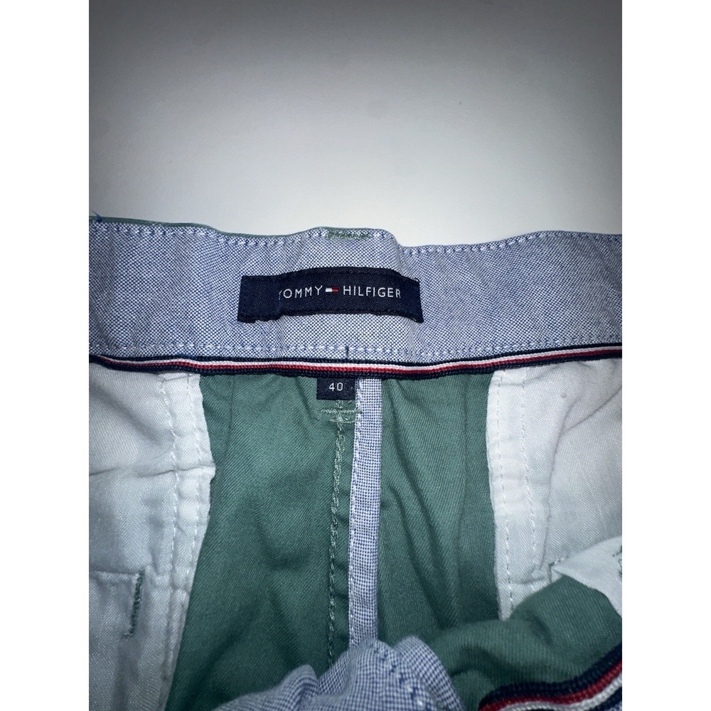 Size 40 Tommy Hilfigure Shorts Green Chino Style With Print - Picture 3 of 5